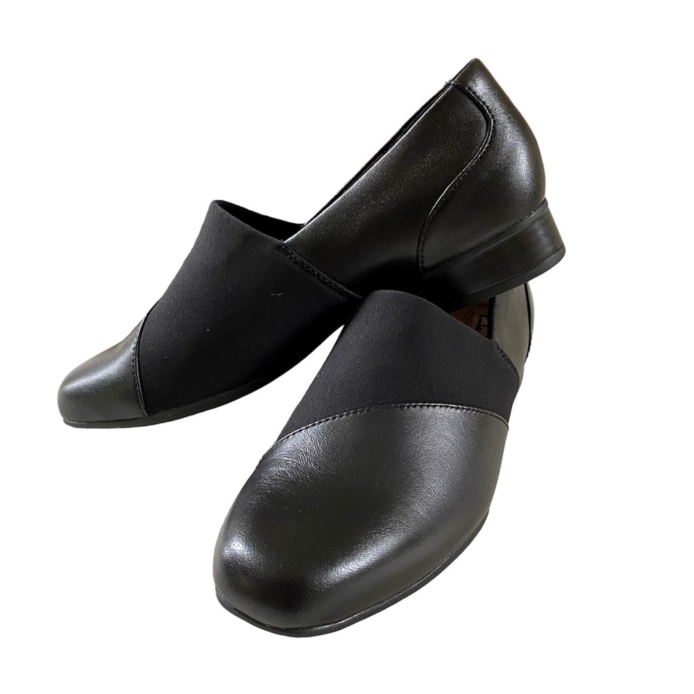 CLARKS WOMEN’S JULIET GEM LEATHER LOAFERS, SIZE 8 M